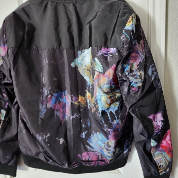 RARE Creamsoda Puffer Jacket, Amazing Design And Quality A Must Have - Picture 15 of 16
